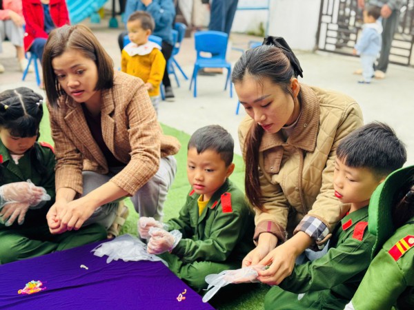 HOẠT ĐỘNG TRẢI NGHIỆM CHÀO MỪNG NGÀY 22/12/2025