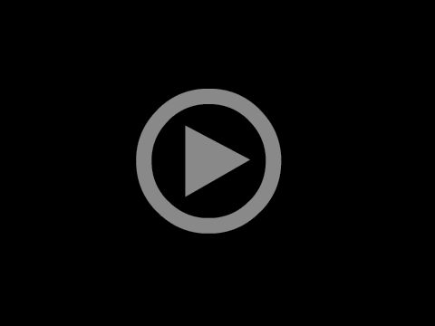 Bé vui múa hát